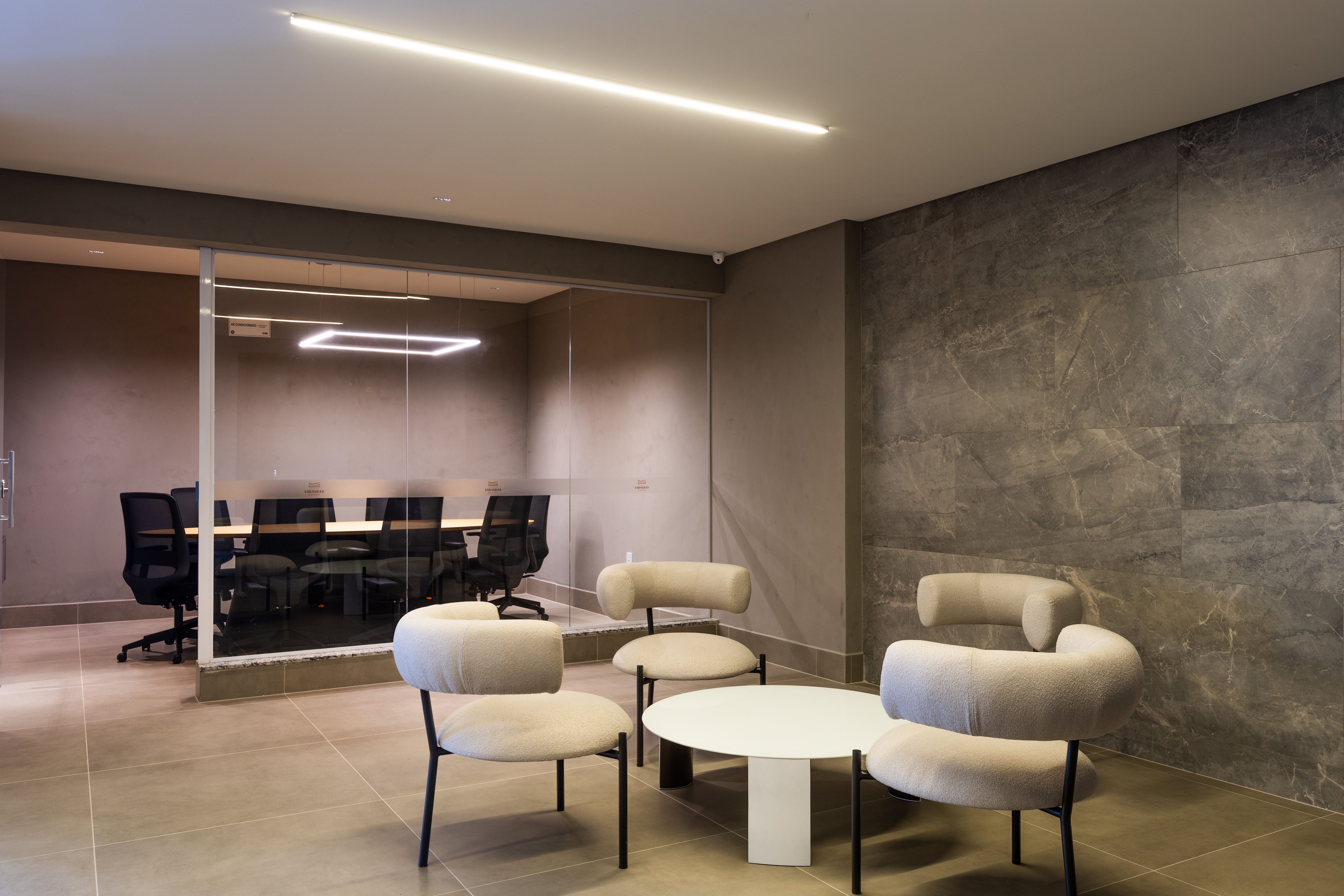 SALA DE REUNIÃO 4.jpg